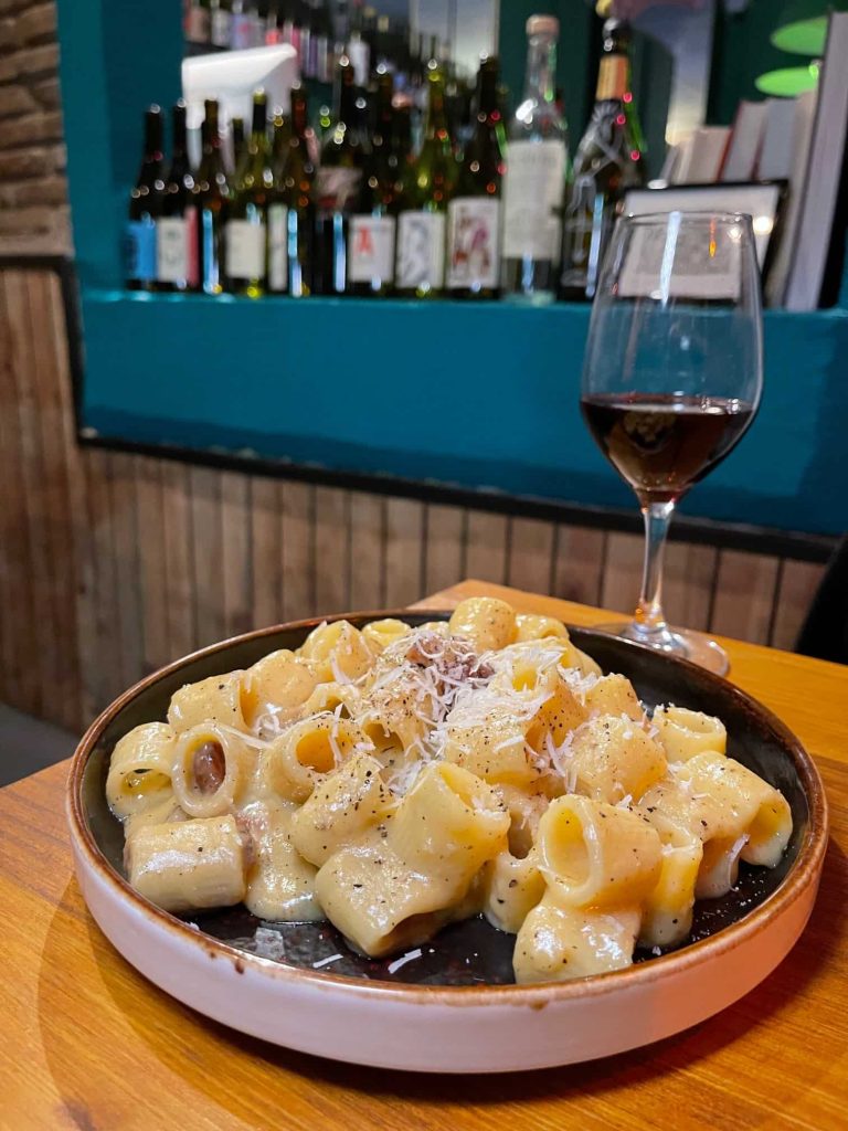Bar El Pepino Vinos naturales y comida italiana